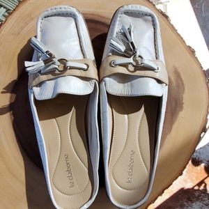 Liz Claiborne White and Tan mules Size 10